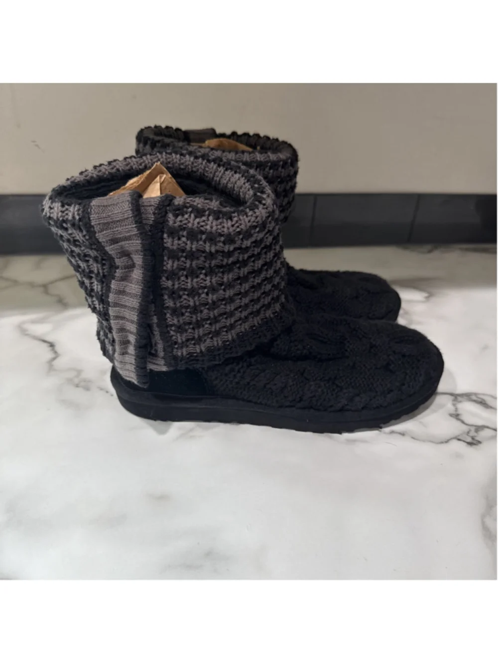 Ugg Leland Sweater Fold Over Boots Women’s 8 Black Slip On Boots Missing Button